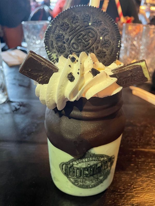 Picture of Chocolate Mint Shake at Toothsome's in City Walk