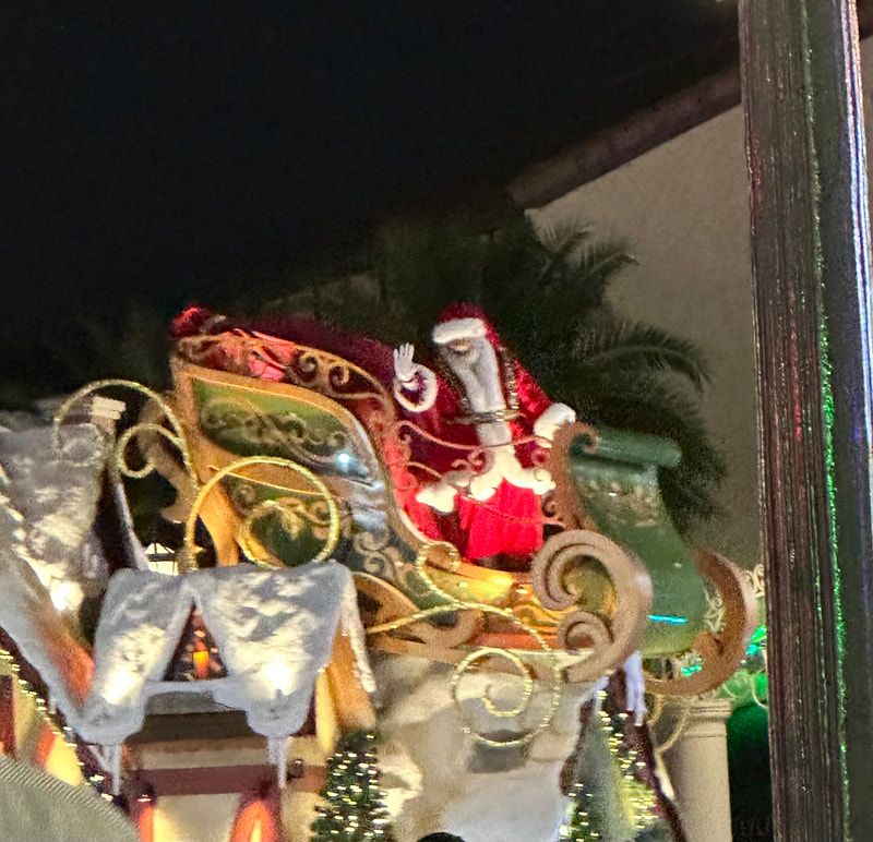 Picture of Macy's Christmas Parade at Universal Studios and Santa